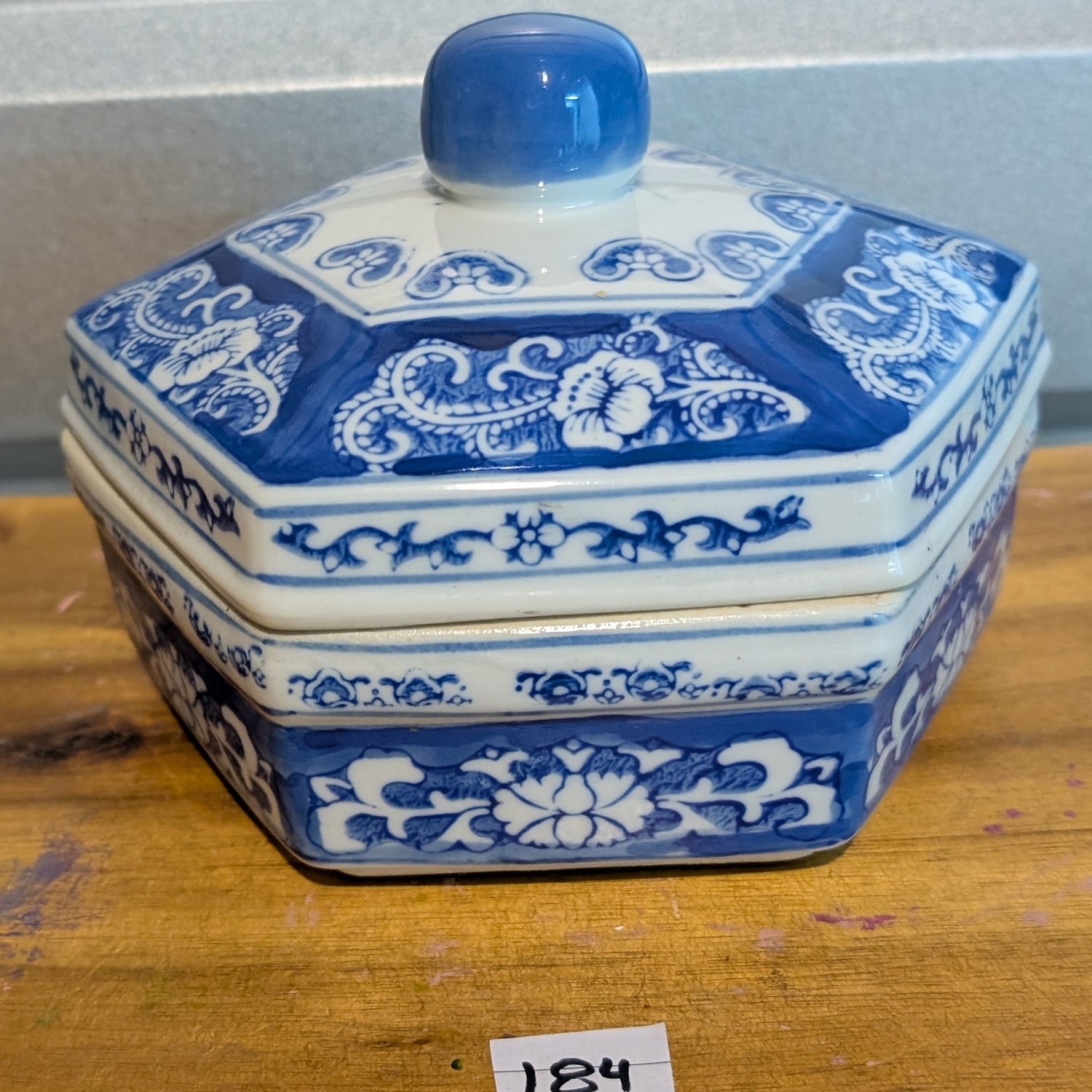 Vintage Chinese Blue & White Porcelain Lidded Candy Dish 6-sided