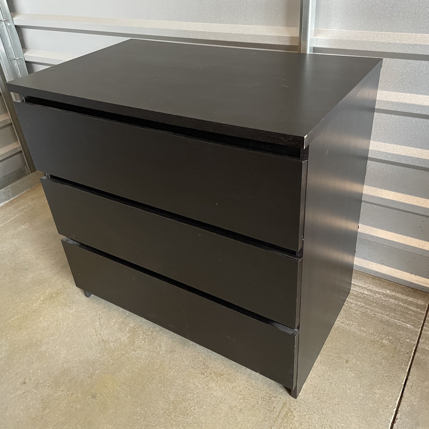 3-drawer dresser 