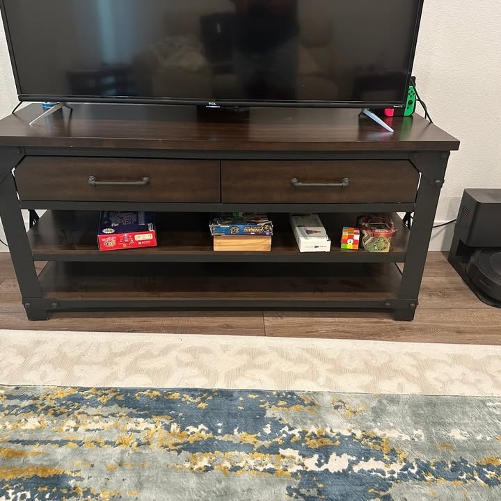 Entertainment center