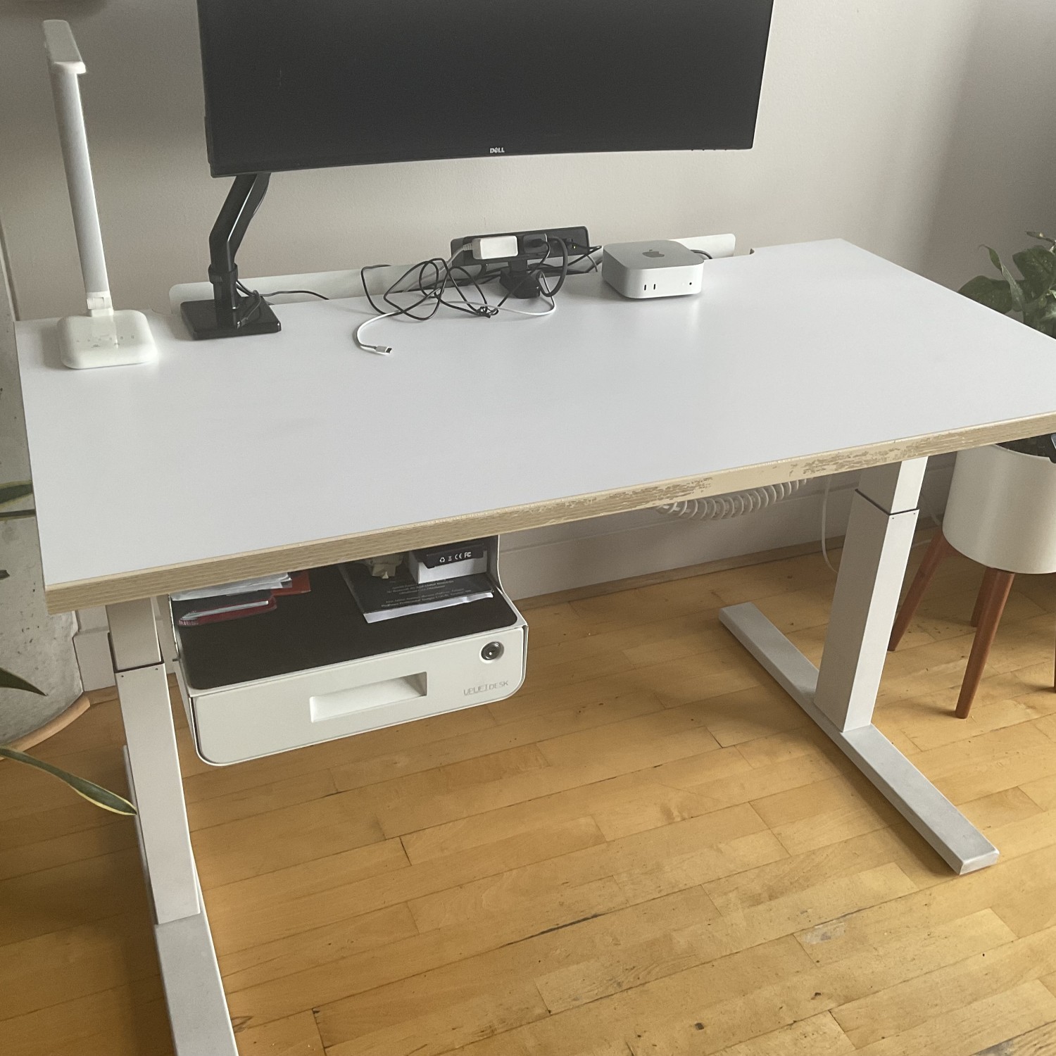 Steelcase Migration SE Sit-to-Stand Desk