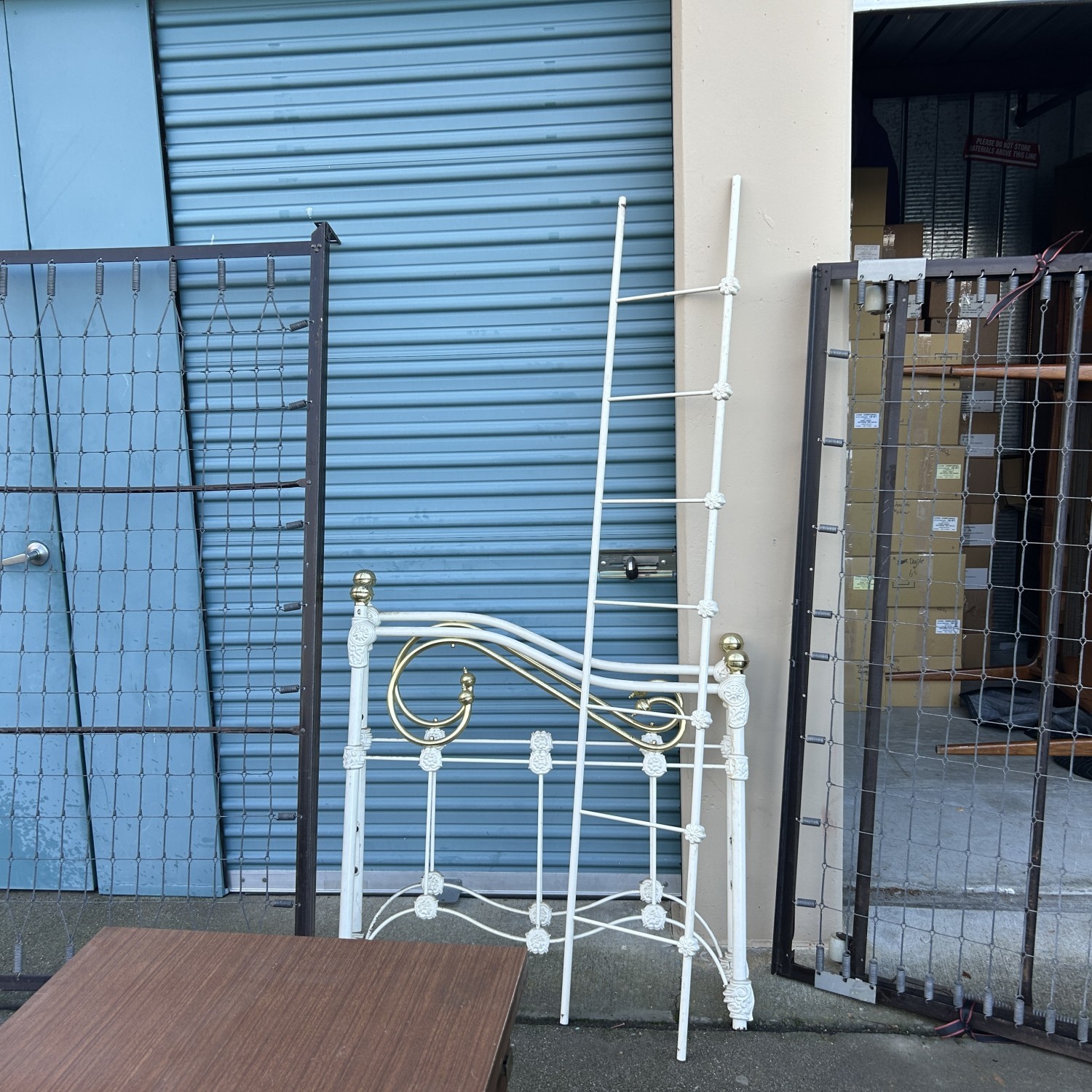 Twin trundle bed, metal