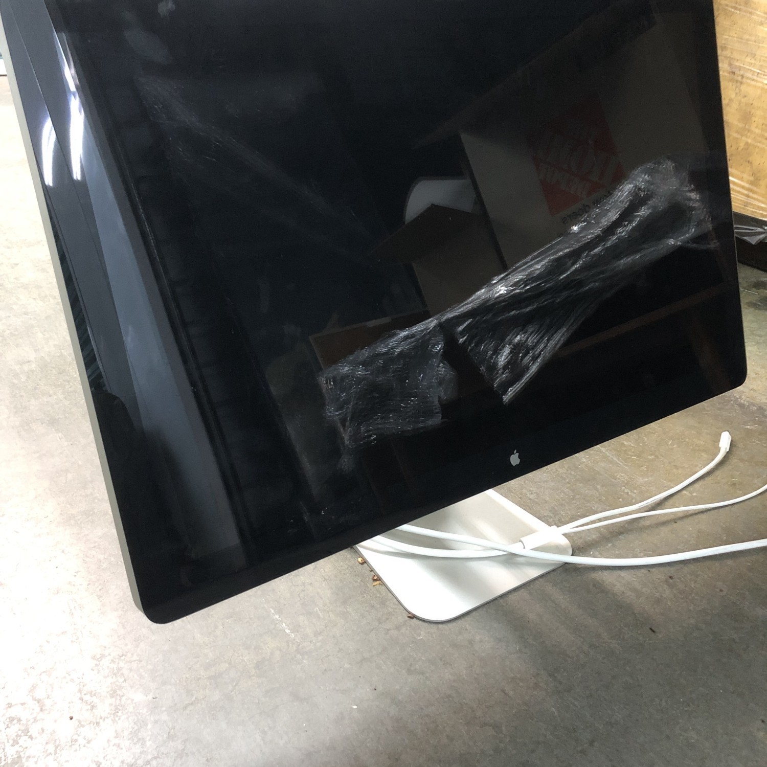 Apple Thunderbolt Display w/ adapter