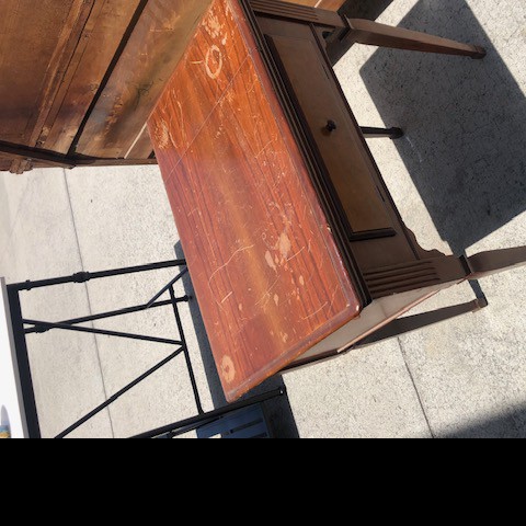 Vintage Singer Sewing Machine in cabinet