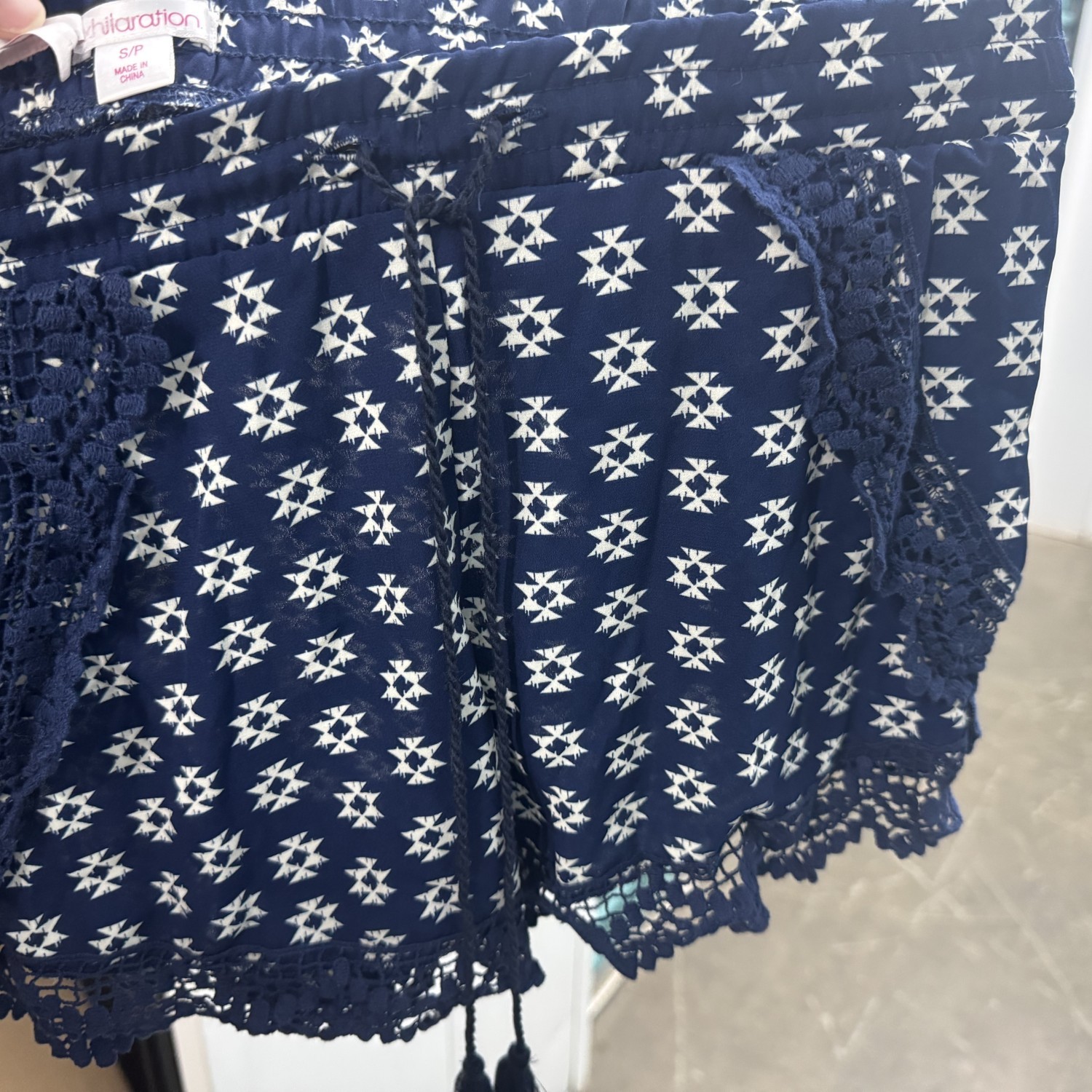 Cute Exhilaration Blue and white shorts, NEW - size Small