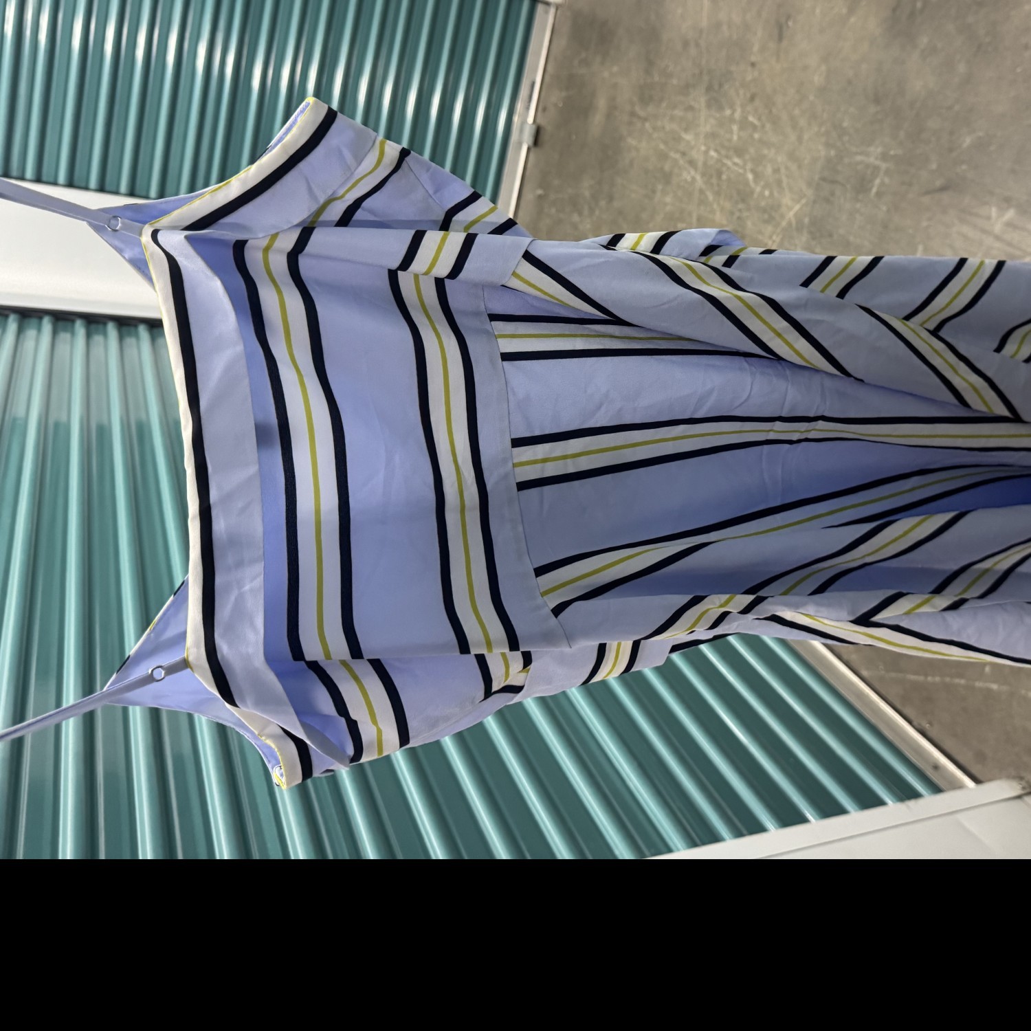 Beautiful Banana Republic size 8 dress. Like-new, worn once.