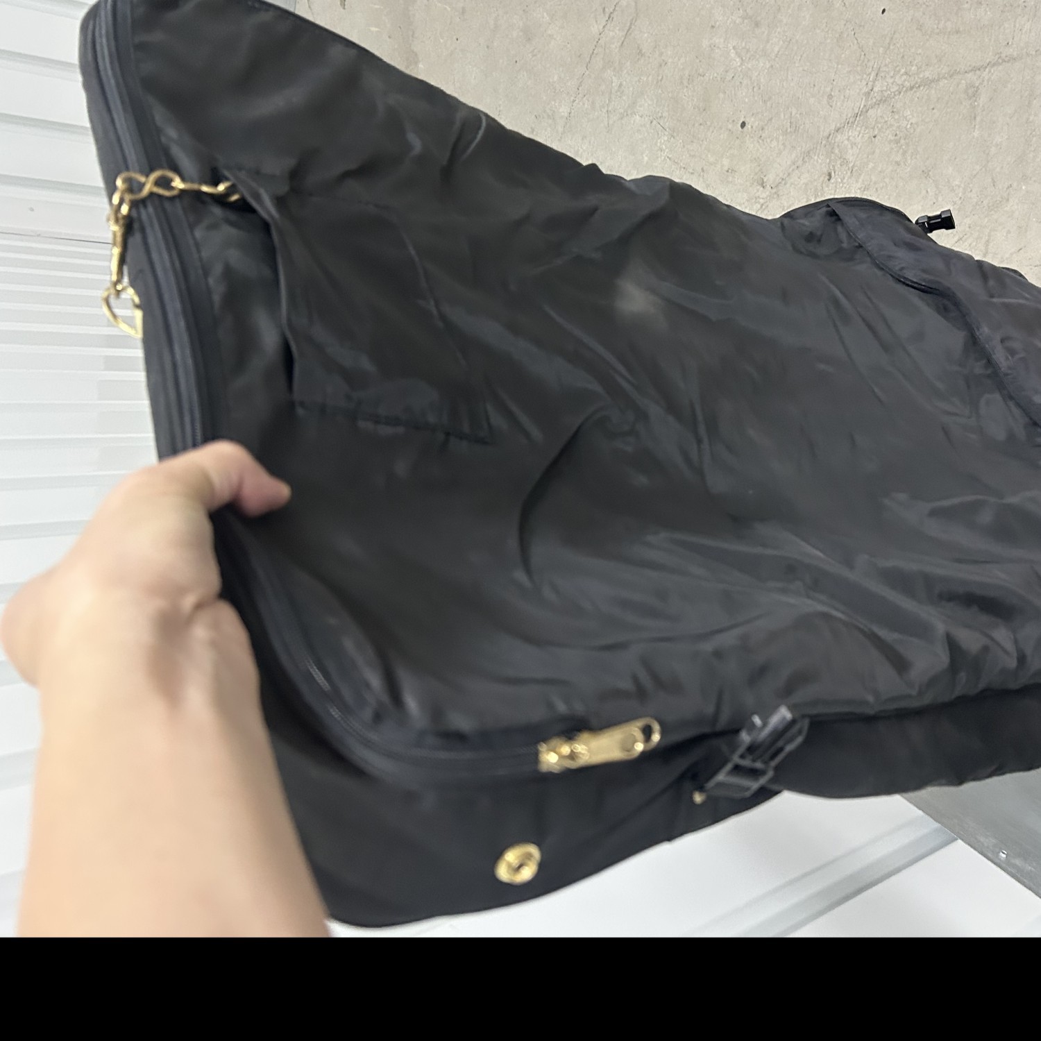 Travel Suit:/Dress Bag