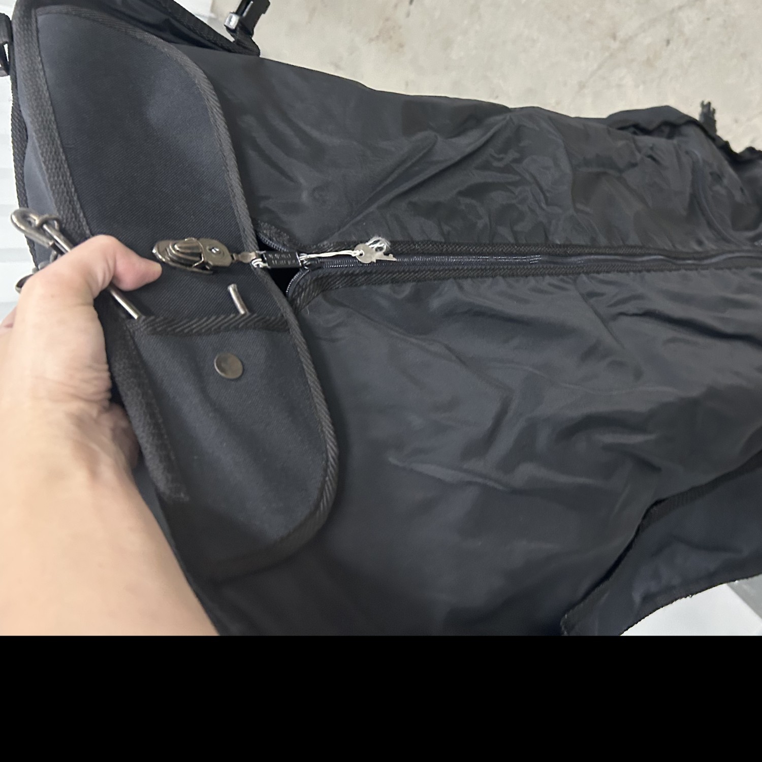 Travel Suit:/Dress Bag