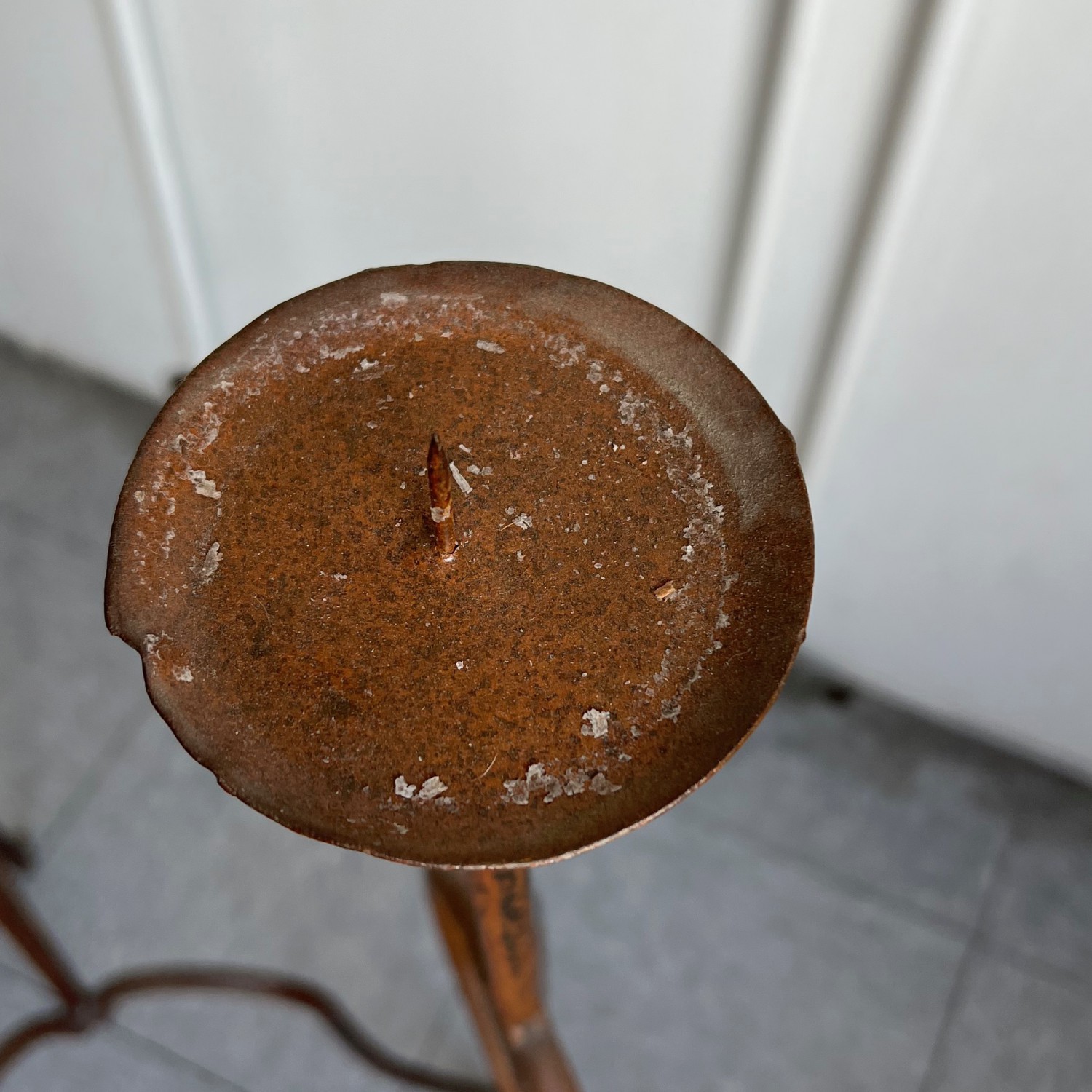 Distressed iron floor candle holders